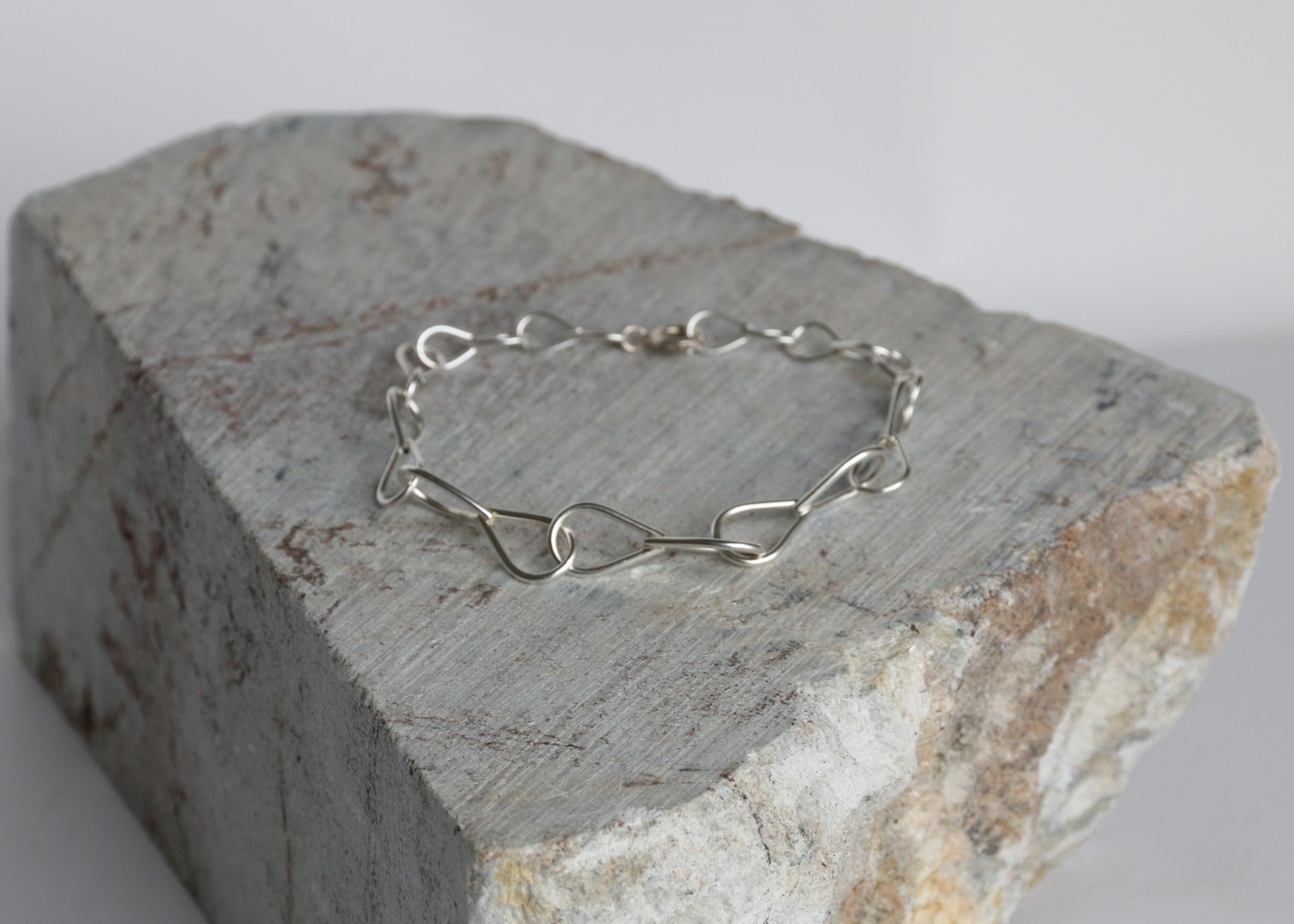 Loop Line Bracelet