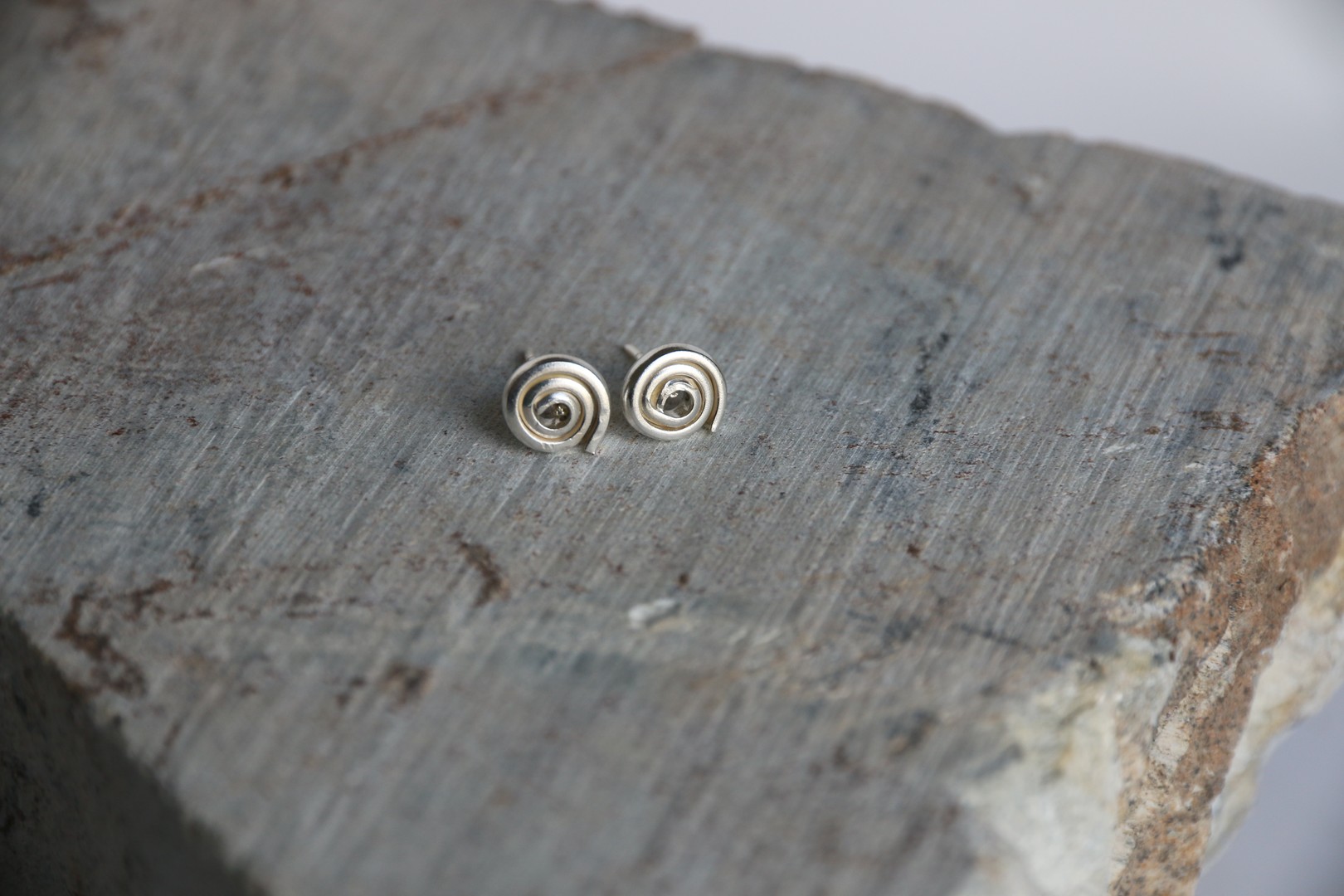 Loopsphere Studs